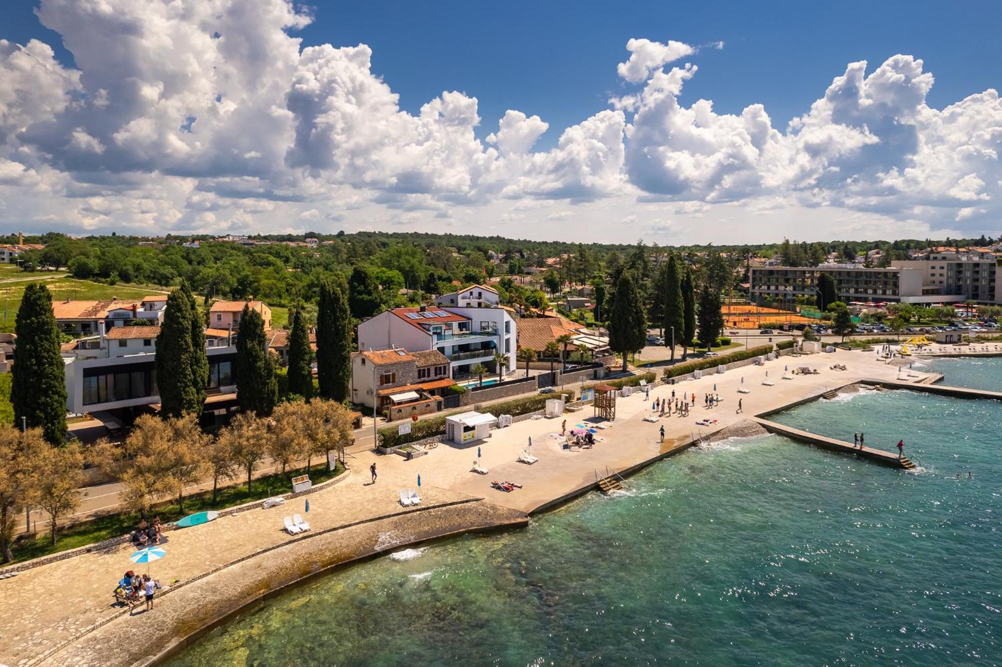 Beach House - Sea Breeze Porec Exterior photo
