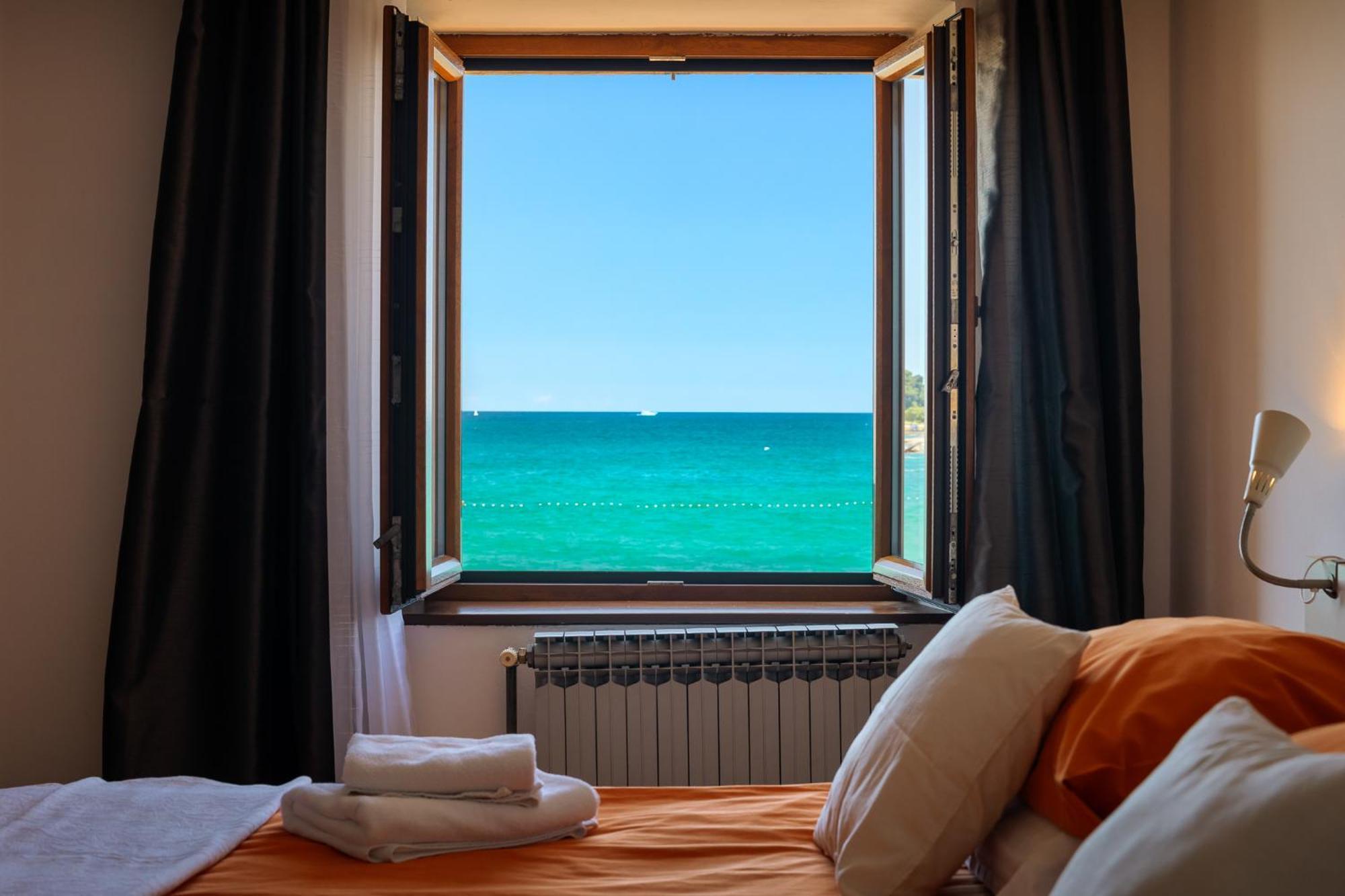 Beach House - Sea Breeze Porec Exterior photo